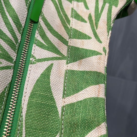 KATE SPADE  Leaf Green & Cream Tropical Canvas Patent Leather  Shoulder Bag EUC - Picture 14 of 17
